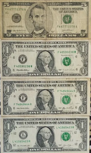 Lote de monedas y billetes de colección