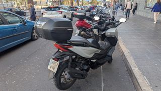 Honda Forza 125 Gris - Maxi Scooter Automática