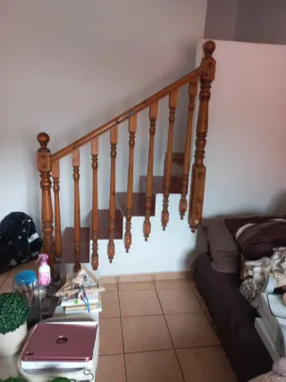 Barandilla de escalera de madera
