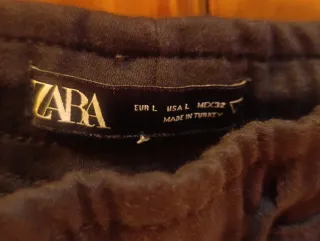 Pantalón negro Zara