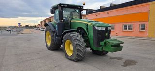Tractor John Deere 8260R