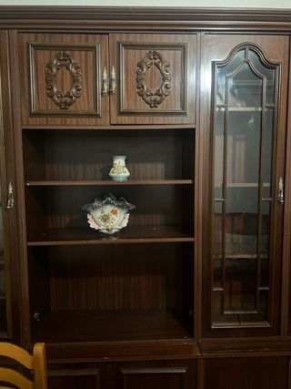 Mueble de salón de madera antiguo
