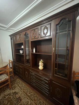 Mueble de salón de madera antiguo