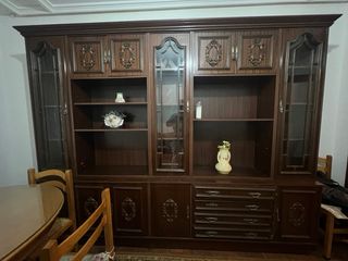 Mueble de salón de madera antiguo