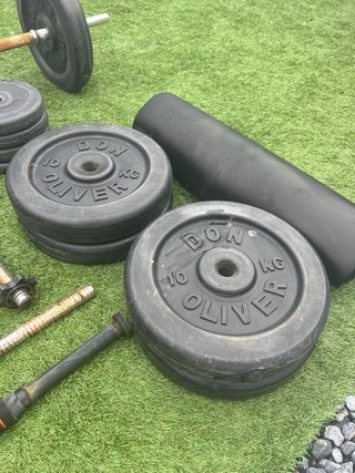 Conjunto pesas, barras y accesorios gym