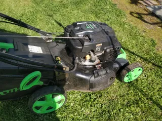 Cortacésped con tracción 50cm