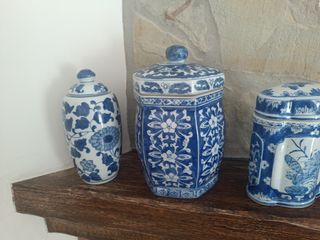 Trio di Vasi Cinesi Blu e Bianchi