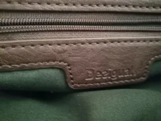 Bolso Desigual estampado selva marron y verde.