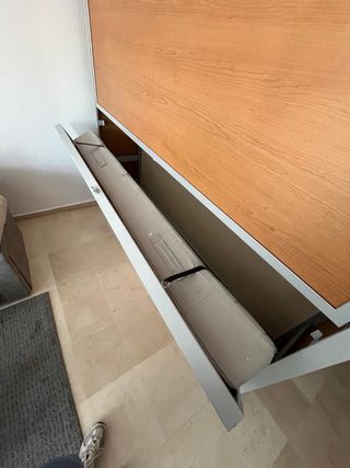 Litera abatible NUEVA, anclada a pared