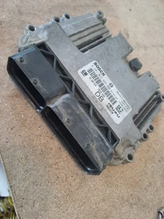 Centralita ECU Bosch 0 281 012 694 GM