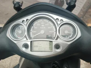Yamaha XMAX Maxi Scooter Automática