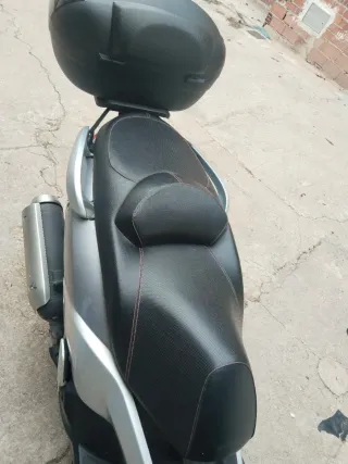Yamaha XMAX Maxi Scooter Automática