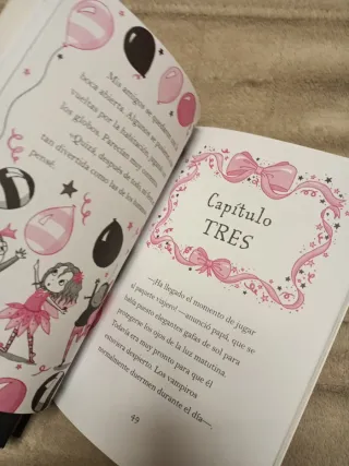 Libros de isadora Moon con un marcapáginas
