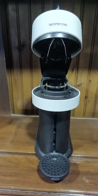 Cafetera Nespresso Vertuo Next