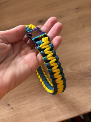 Collar perro hecho a mano azul y amarillo