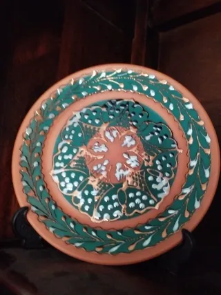 Dos platos decorativos