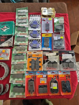 Lote 39 pastillas y embragues moto
