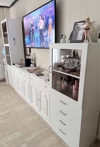 Mueble de salón blanco y cristal. Restaurado