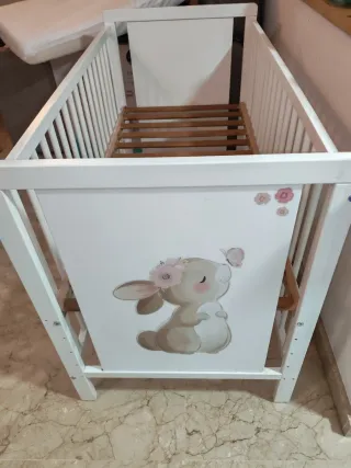 Cuna de madera para bebé