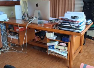 Escritorio de madera maciza