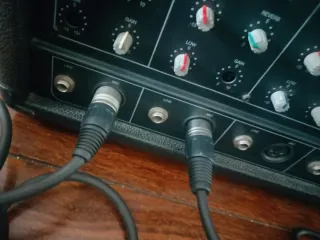 Amplificador Mezclador Johnson HD-4RS