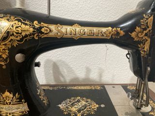 Máquina de Coser Antigua Singer Adorno