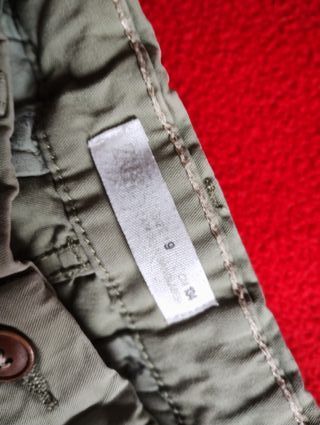 Due pantaloncini bambino taglia 9 anni