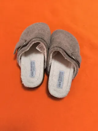 Zapatillas de pelo grises