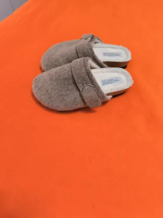 Zapatillas de pelo grises