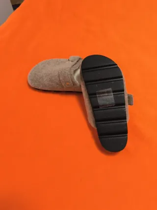 Zapatillas de pelo grises
