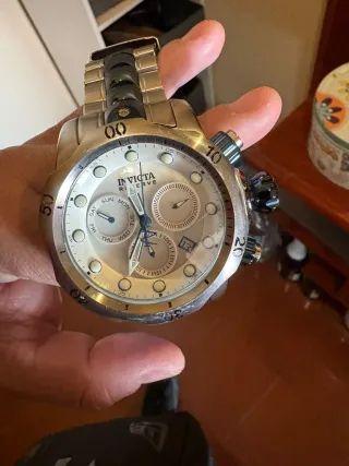 Reloj Invicta Reserve Cronógrafo Dorado/Plateado