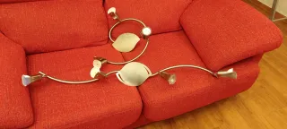 Lámpara de metal plateada