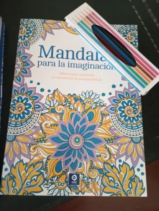 Libro de mandalas en caja aluminio y 6 colores