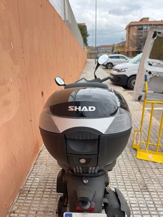 Moto Scooter Peugeot Negra