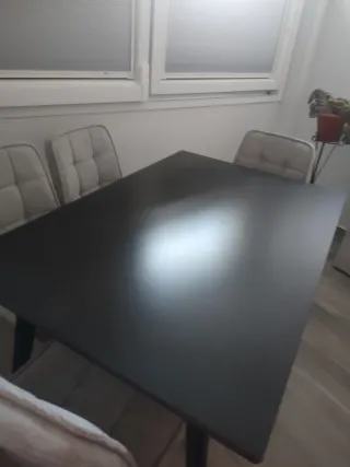 Mesa comedor cristal negro y madera