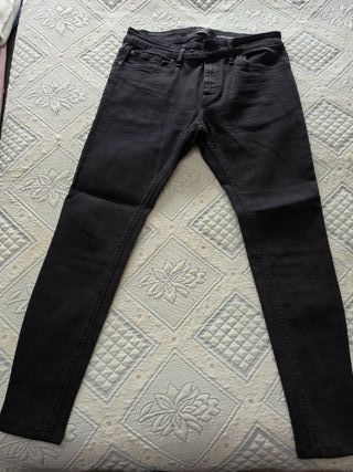 Pantalones vaqueros negros Bershka