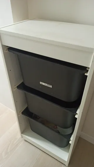 Mueble auxiliar blanco con 3 cajones