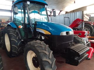 Tractor New Holland T5050 con Cabina