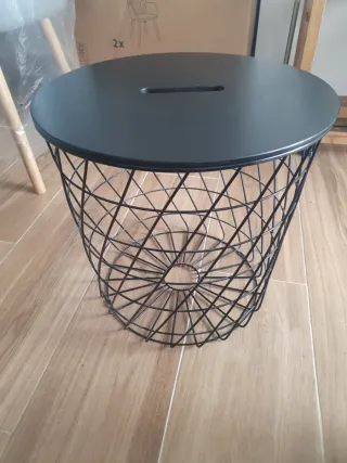 Mesa auxiliar redonda negra Ikea