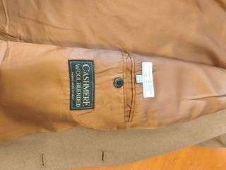 Traje de vestir marrón