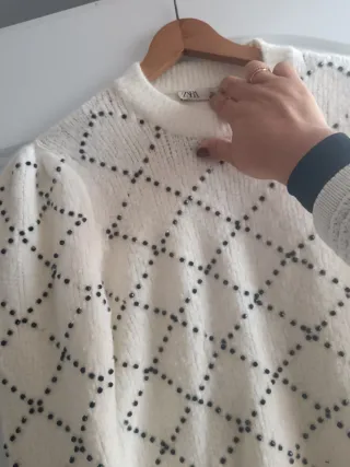 Jersey Zara cropped pedrería rombos talla L