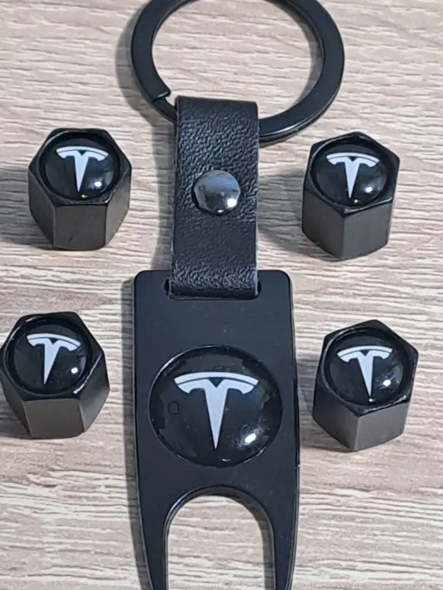 Tampas de Válvula e Chaveiro Tesla Preto