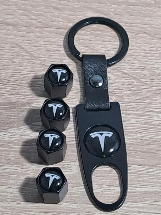 Tampas de Válvula e Chaveiro Tesla Preto