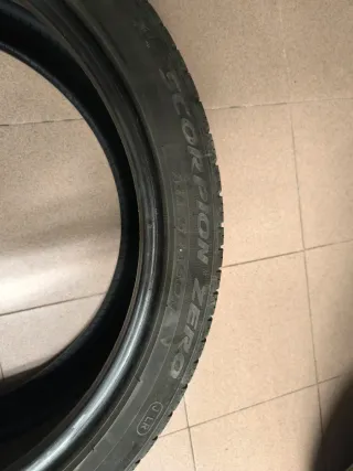 Neumático Pirelli 265/40 R22 106Y