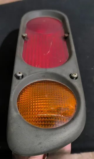 Piloto Trasero Izquierdo Nissan Terrano II