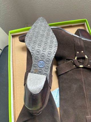 Botas altas de ante marrón