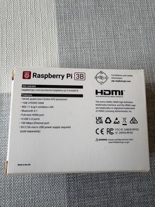 Raspberry Pi 3B con caja original
