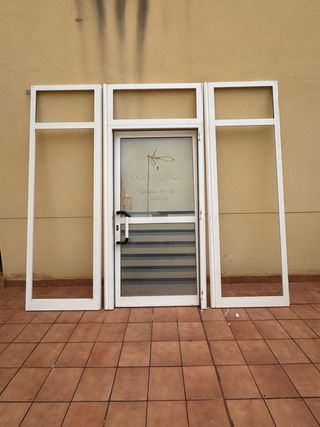 Estructura aluminio con puerta y fijos