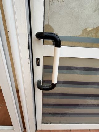 Estructura aluminio con puerta y fijos