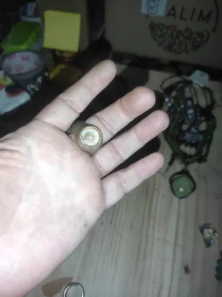 Anillo con diseño espiral